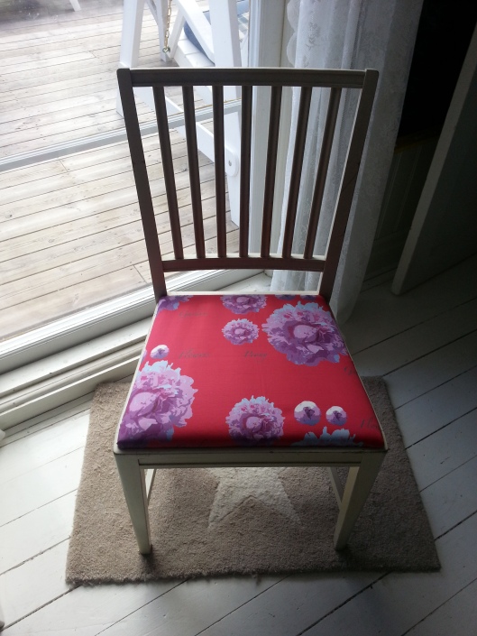 peony on red_kitchen chair